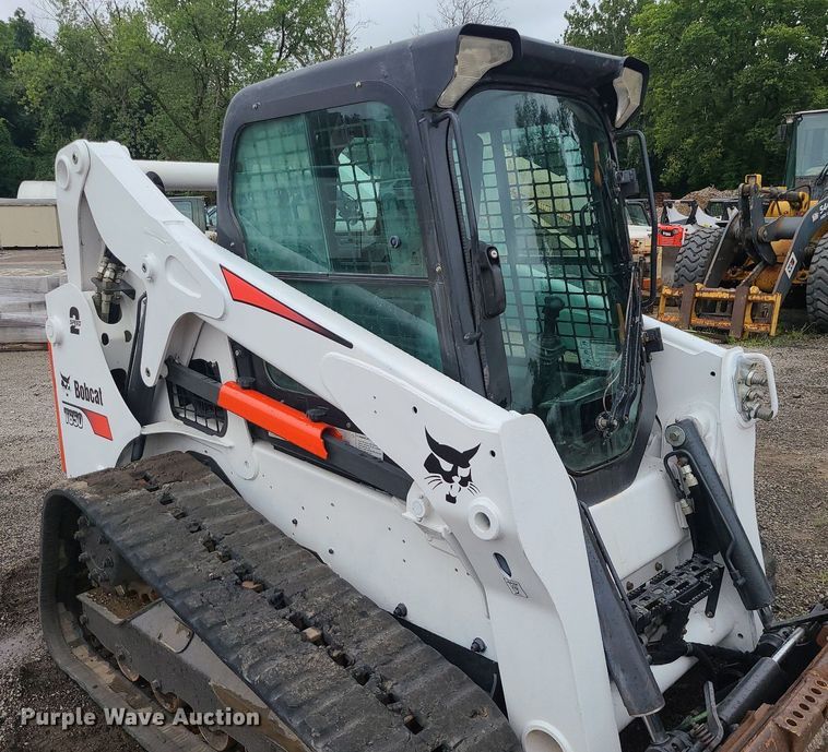 image for item MG9691 2016 Bobcat T650  tracked skid steer loader