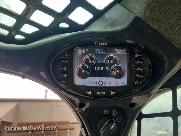 image for item MG9691 2016 Bobcat T650  tracked skid steer loader