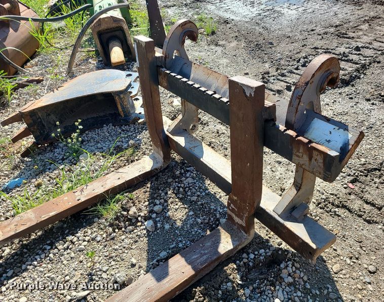 image for item MG9697 Loader forks