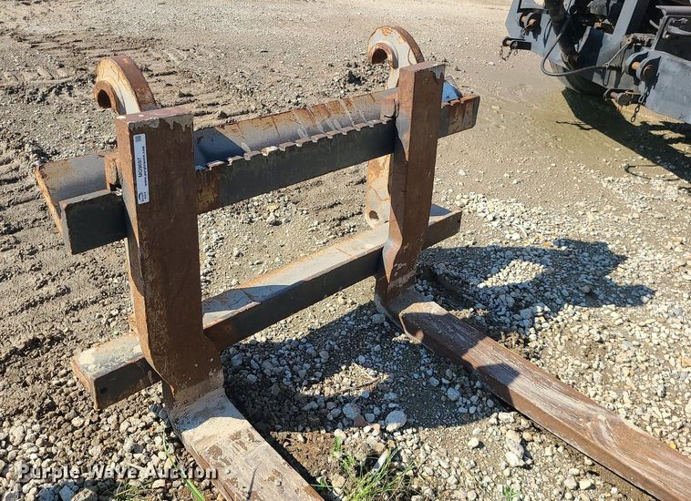 image for item MG9697 Loader forks