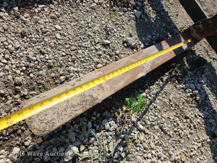 image for item MG9697 Loader forks