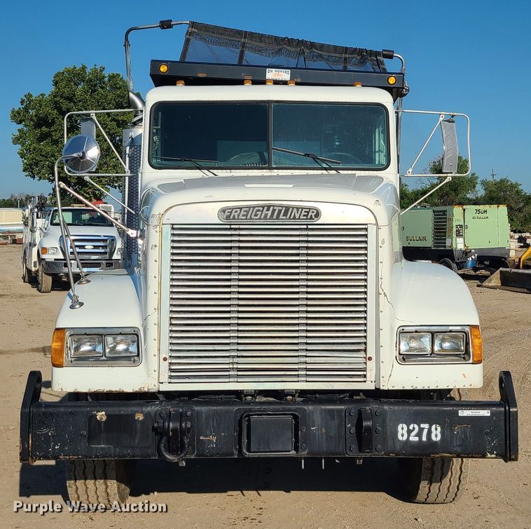 image for item MG9698 2000 Freightliner M915A4 Glider  dump truck