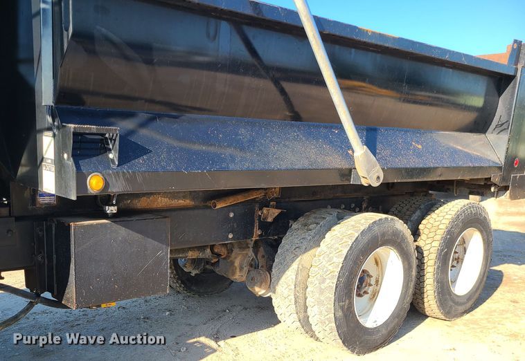 image for item MG9698 2000 Freightliner M915A4 Glider  dump truck