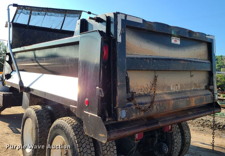 image for item MG9698 2000 Freightliner M915A4 Glider  dump truck