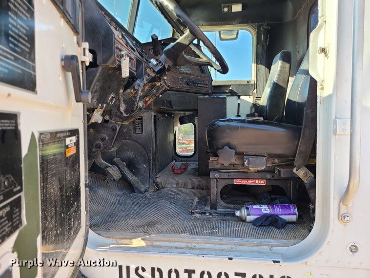 image for item MG9698 2000 Freightliner M915A4 Glider  dump truck