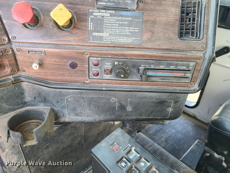 image for item MG9698 2000 Freightliner M915A4 Glider  dump truck