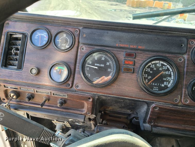 image for item MG9698 2000 Freightliner M915A4 Glider  dump truck