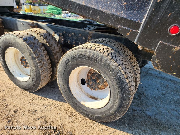 image for item MG9698 2000 Freightliner M915A4 Glider  dump truck