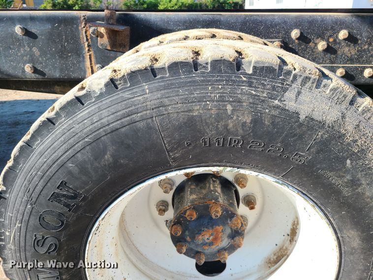 image for item MG9698 2000 Freightliner M915A4 Glider  dump truck