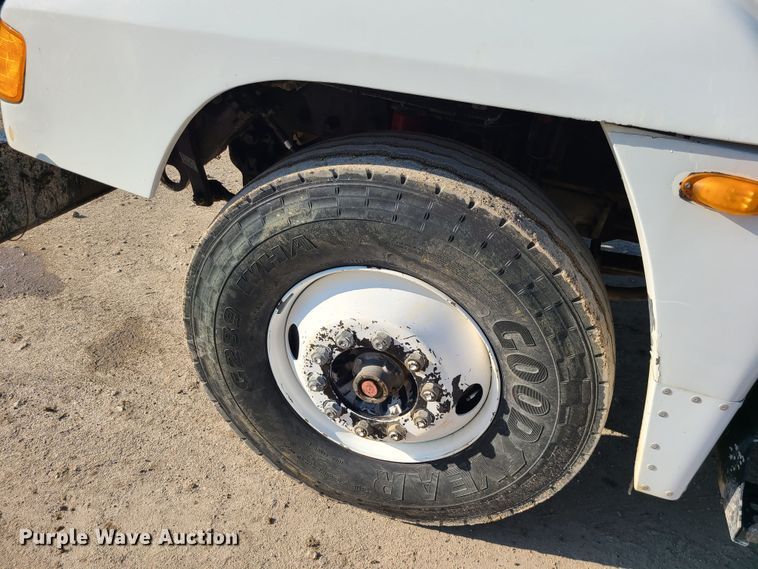 image for item MG9698 2000 Freightliner M915A4 Glider  dump truck