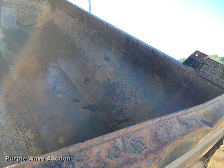 image for item MG9698 2000 Freightliner M915A4 Glider  dump truck