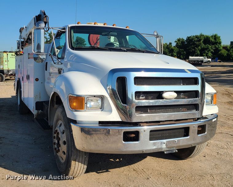 image for item MG9699 2007 Ford F750 Super Duty  utility / service truck