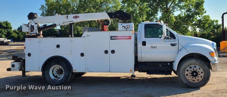image for item MG9699 2007 Ford F750 Super Duty  utility / service truck