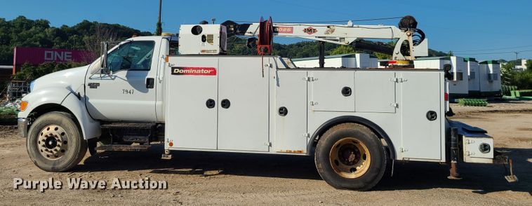 image for item MG9699 2007 Ford F750 Super Duty  utility / service truck