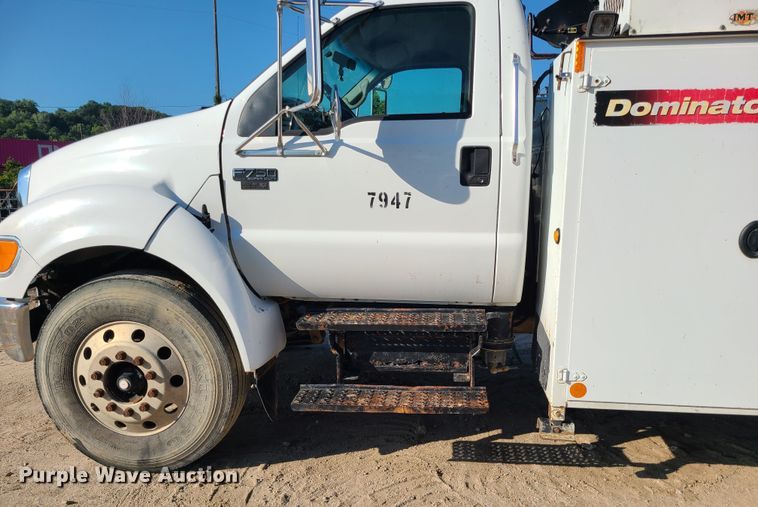 image for item MG9699 2007 Ford F750 Super Duty  utility / service truck