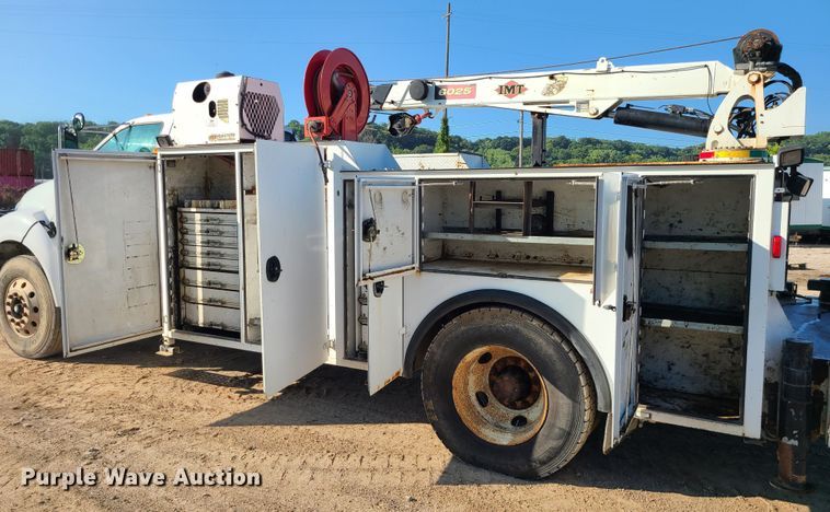 image for item MG9699 2007 Ford F750 Super Duty  utility / service truck