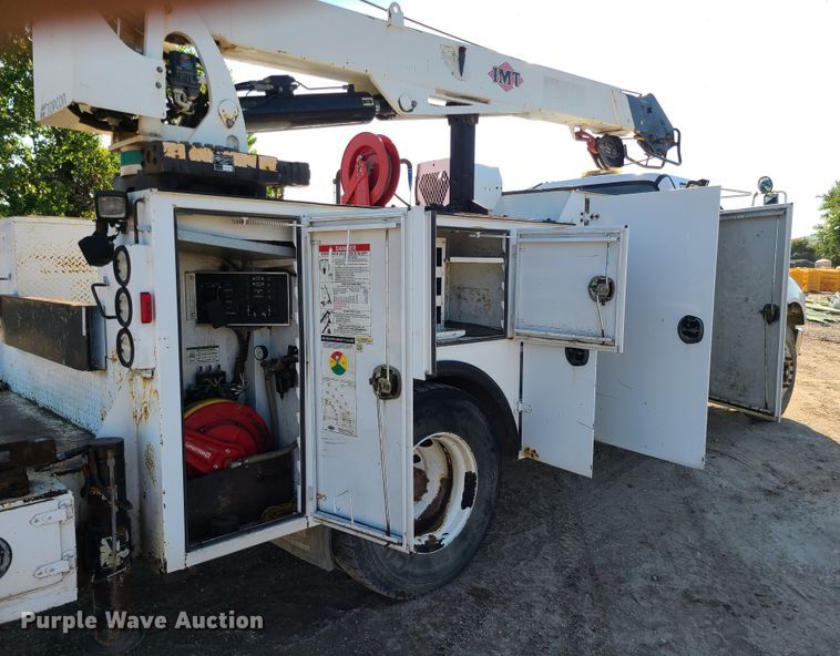 image for item MG9699 2007 Ford F750 Super Duty  utility / service truck