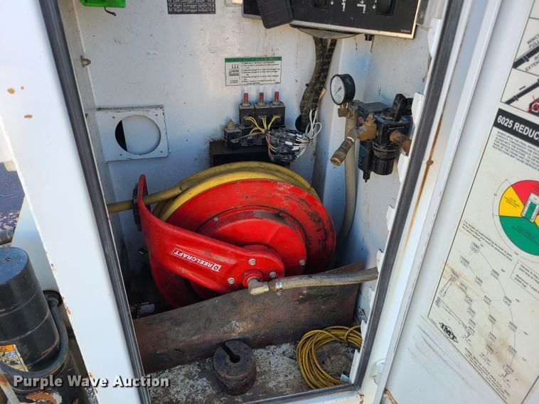 image for item MG9699 2007 Ford F750 Super Duty  utility / service truck