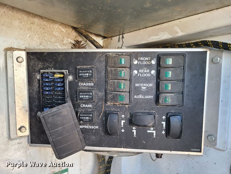 image for item MG9699 2007 Ford F750 Super Duty  utility / service truck