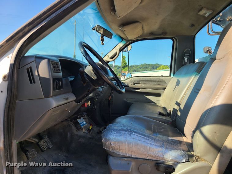 image for item MG9699 2007 Ford F750 Super Duty  utility / service truck