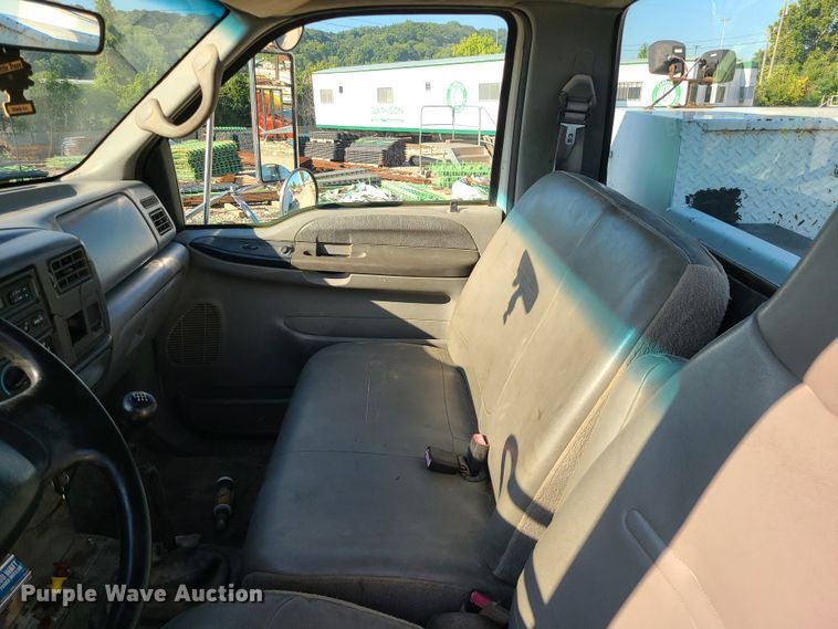 image for item MG9699 2007 Ford F750 Super Duty  utility / service truck