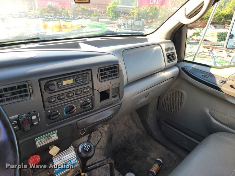 image for item MG9699 2007 Ford F750 Super Duty  utility / service truck