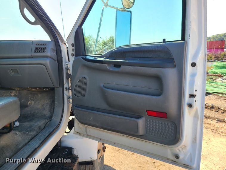 image for item MG9699 2007 Ford F750 Super Duty  utility / service truck