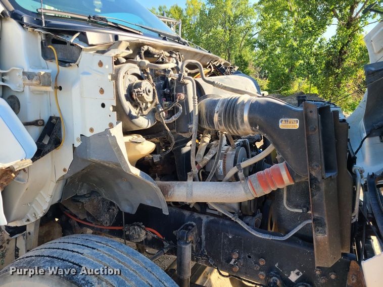 image for item MG9699 2007 Ford F750 Super Duty  utility / service truck