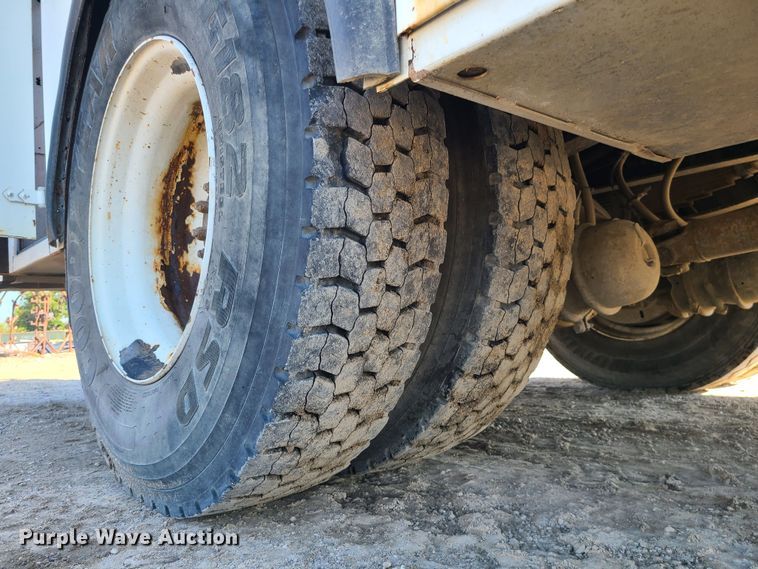 image for item MG9699 2007 Ford F750 Super Duty  utility / service truck