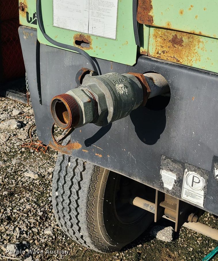 image for item MG9700 Sullair 750HDWQ  air compressor