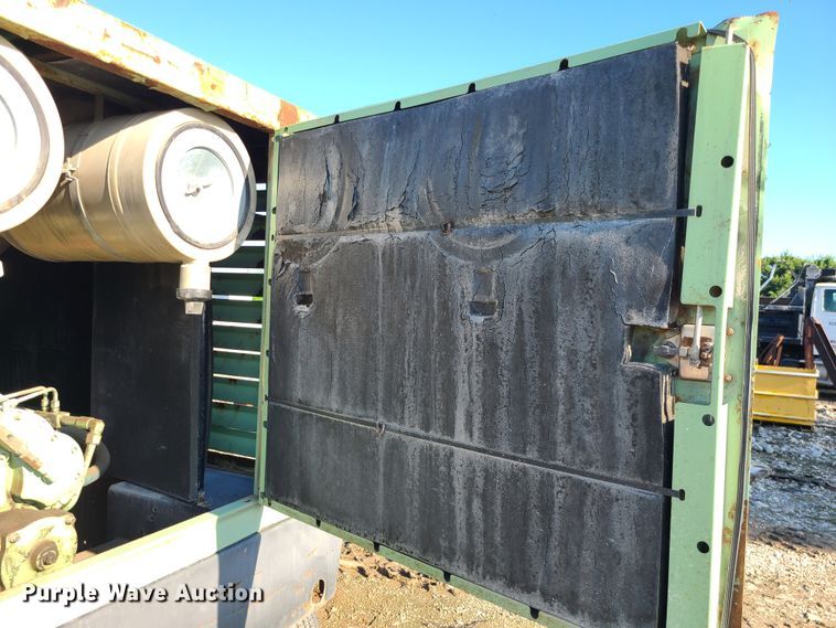 image for item MG9700 Sullair 750HDWQ  air compressor