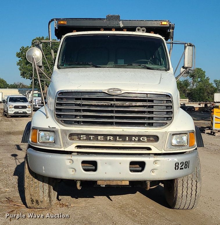 image for item MG9701 2005 Sterling L-Line  dump truck