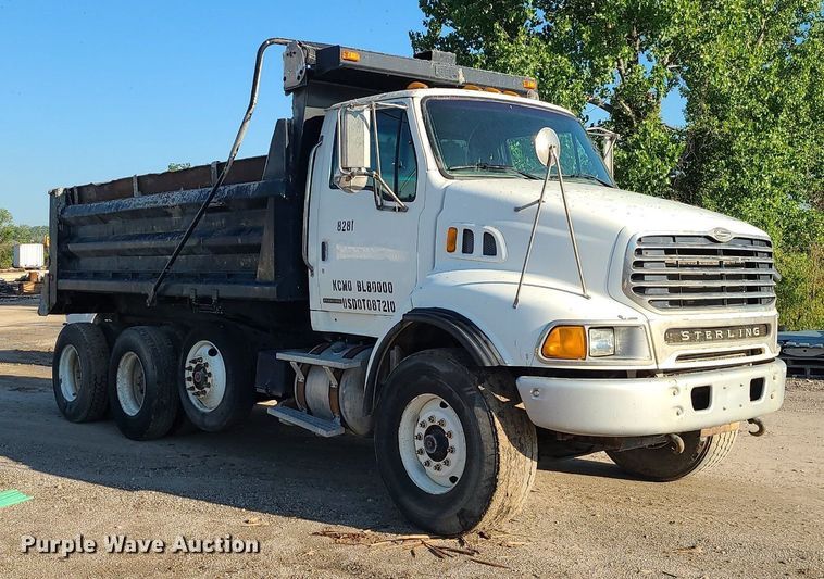 image for item MG9701 2005 Sterling L-Line  dump truck