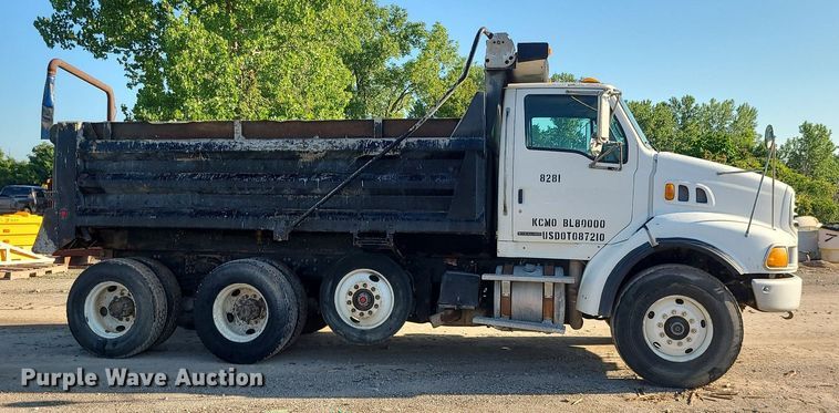 image for item MG9701 2005 Sterling L-Line  dump truck
