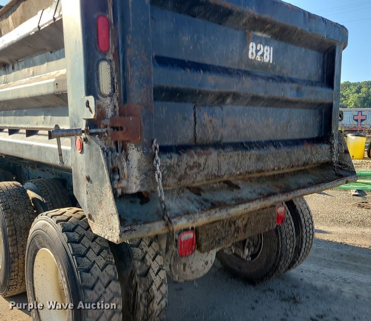 image for item MG9701 2005 Sterling L-Line  dump truck