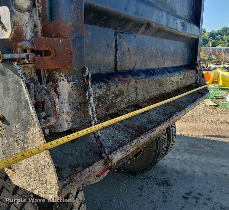 image for item MG9701 2005 Sterling L-Line  dump truck