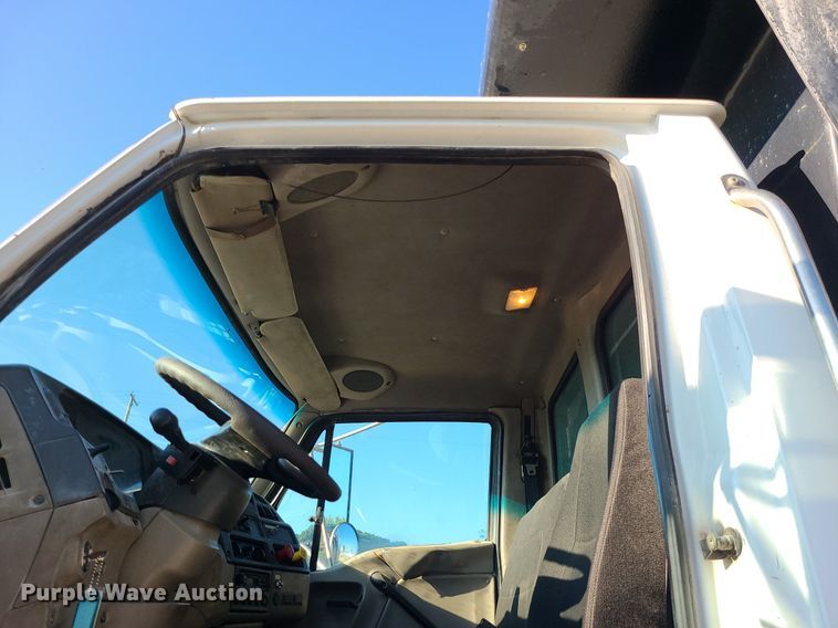 image for item MG9701 2005 Sterling L-Line  dump truck