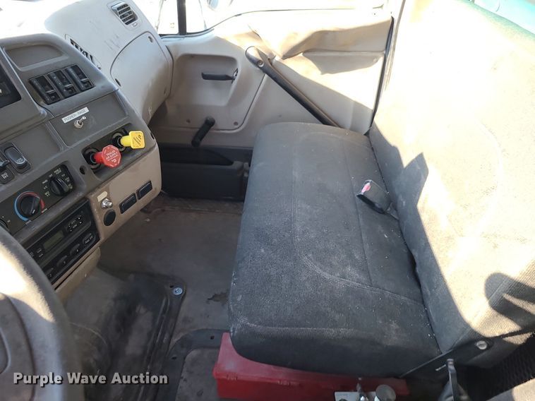 image for item MG9701 2005 Sterling L-Line  dump truck