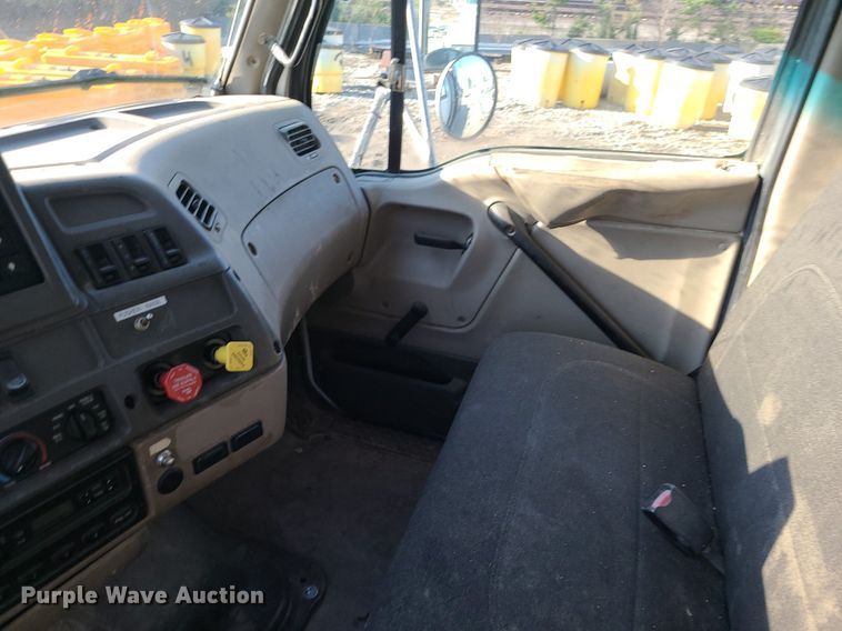 image for item MG9701 2005 Sterling L-Line  dump truck