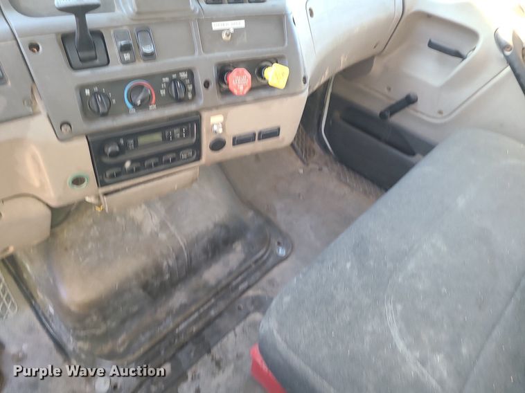 image for item MG9701 2005 Sterling L-Line  dump truck