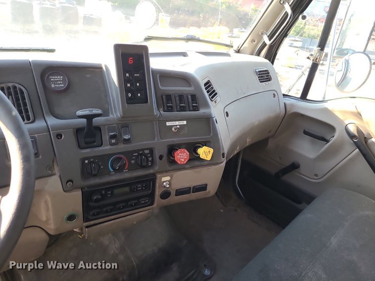 image for item MG9701 2005 Sterling L-Line  dump truck