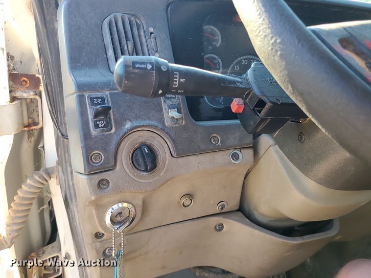 image for item MG9701 2005 Sterling L-Line  dump truck