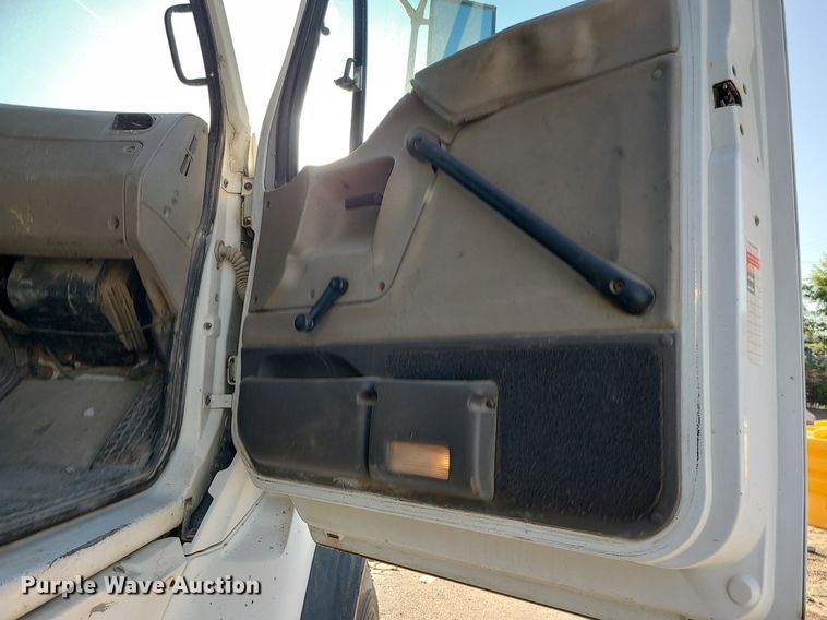 image for item MG9701 2005 Sterling L-Line  dump truck