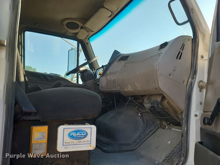 image for item MG9701 2005 Sterling L-Line  dump truck