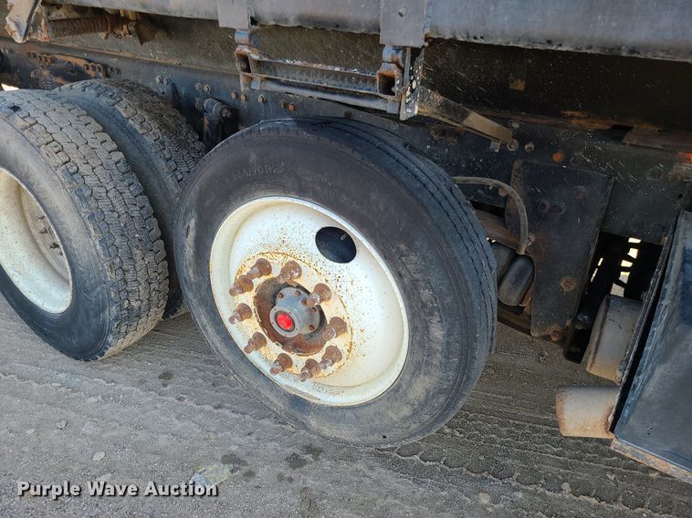 image for item MG9701 2005 Sterling L-Line  dump truck