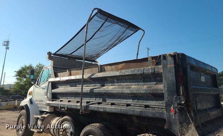 image for item MG9701 2005 Sterling L-Line  dump truck