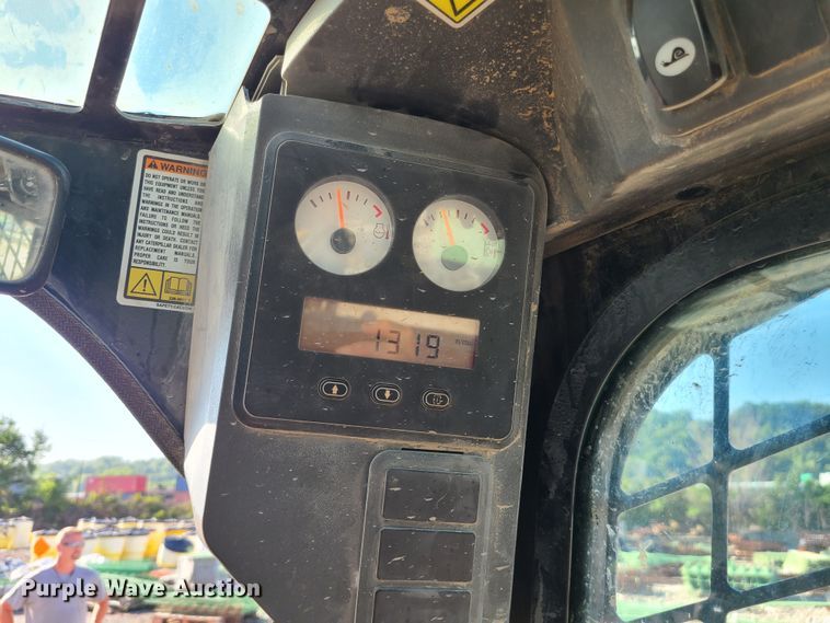 image for item MG9702 2013 Caterpillar 289C2  tracked skid steer loader