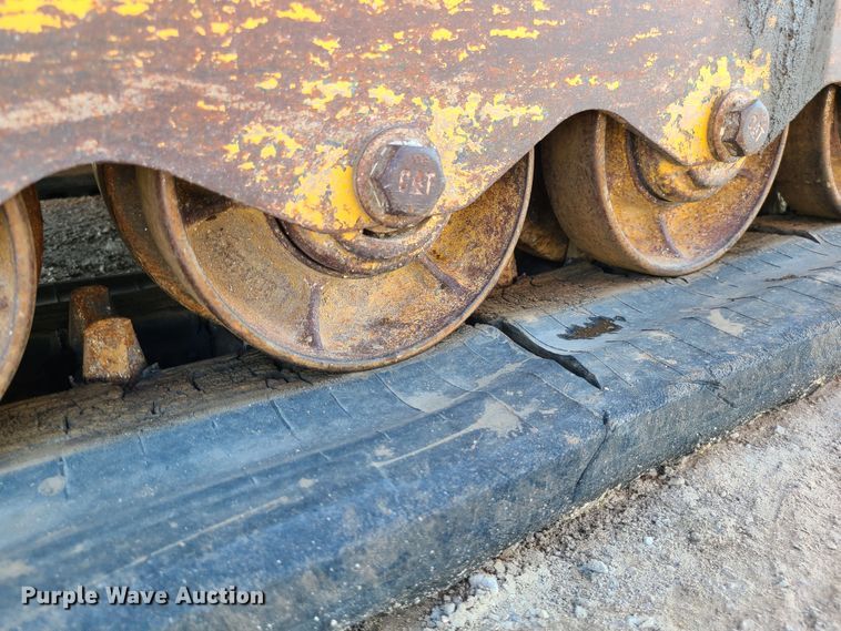 image for item MG9702 2013 Caterpillar 289C2  tracked skid steer loader