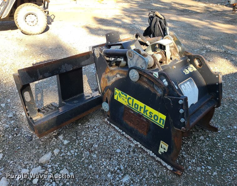 image for item MG9706 2009 Caterpillar PC205  skid steer cold planer