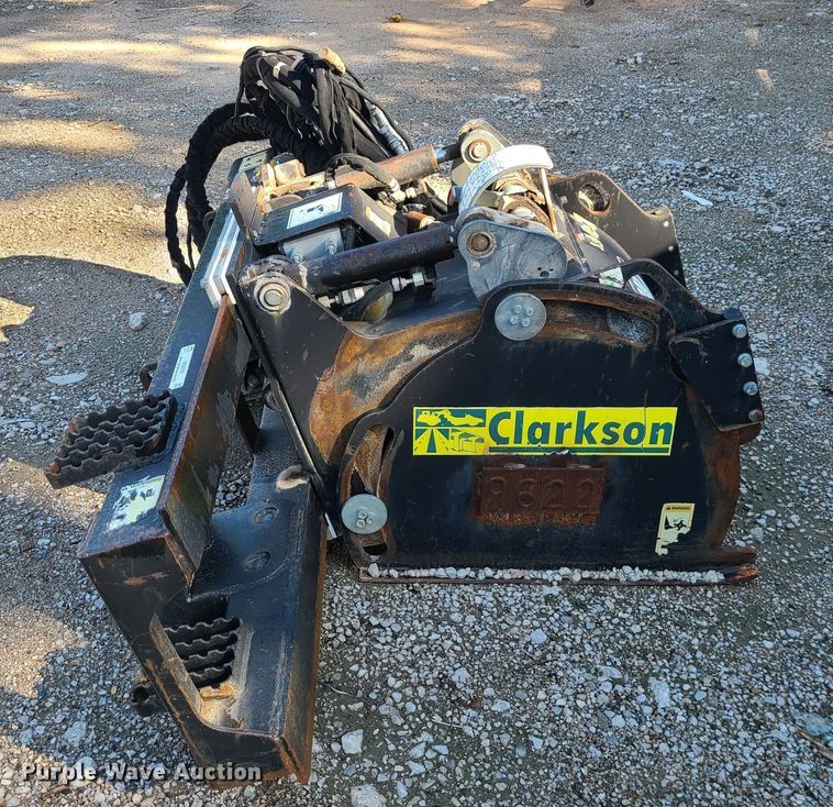 image for item MG9706 2009 Caterpillar PC205  skid steer cold planer